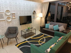 1 plus 1 Bdr condo Tropicana 218